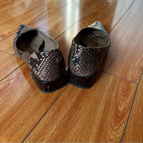Snake print shoes - Picture 2 of 3